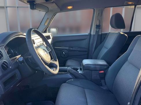 Used 2010 Jeep Commander Sport AWD/4WD image 15
