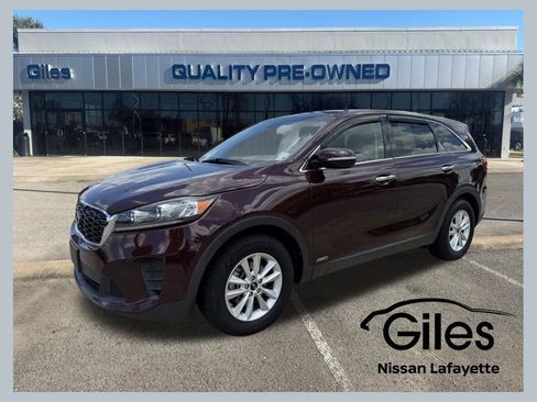 Used 2019 Kia Sorento AWD V6 image 1