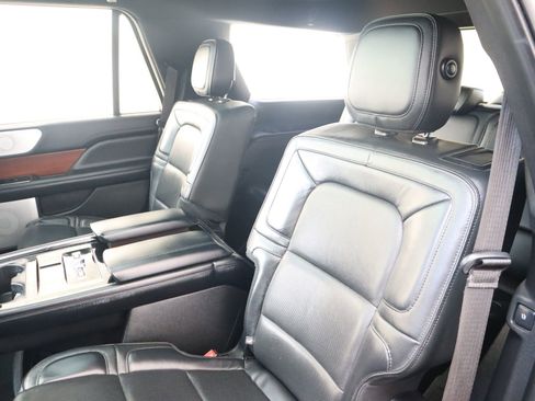 Used 2018 Lincoln Navigator Reserve w/ Technology Package AWD/4WD image 50