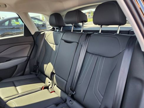 New 2026 Audi Q3 quattro 2.0T AWD/4WD image 10