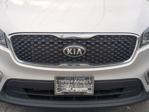 Used 2016 Kia Sorento LX w/ LX Convenience Package image 9