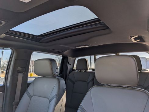 Used 2024 Chevrolet Colorado ZR2 w/ ZR2 Convenience Package III image 26