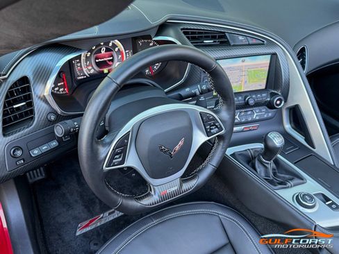 Used 2015 Chevrolet Corvette Z06 w/ 3LZ Preferred Equipment Group image 32