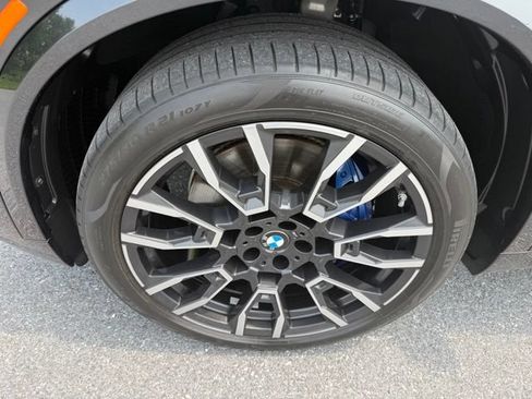 Used 2024 BMW X5 xDrive40i w/ M Sport Package AWD/4WD image 10