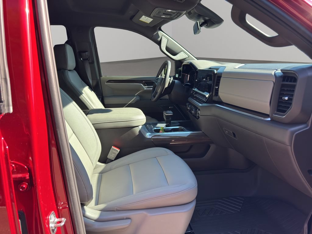 Used 2025 Chevrolet Silverado 1500 RST w/ RST All Star Premium Package AWD/4WD image 17
