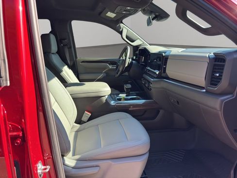 Used 2025 Chevrolet Silverado 1500 RST w/ RST All Star Premium Package AWD/4WD image 17