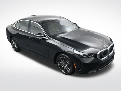 New 2026 BMW 530i xDrive w/ Premium Package AWD/4WD image 18