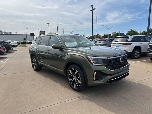 New 2026 Volkswagen Atlas SEL Premium R-Line AWD/4WD image 3