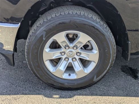 Used 2023 RAM 1500 Laramie image 32