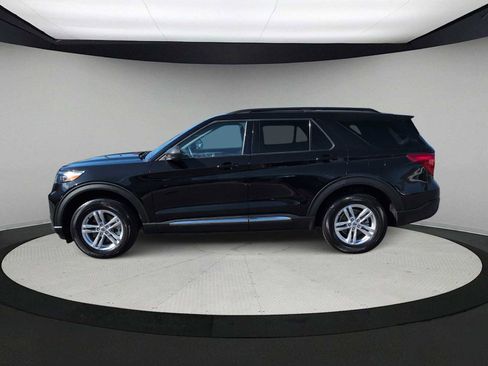 Used 2023 Ford Explorer XLT w/ Equipment Group 202A image 5