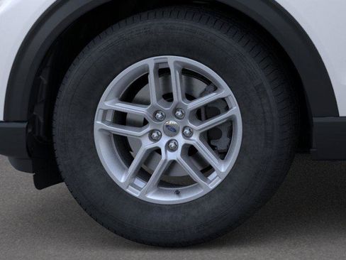 New 2026 Ford Explorer Active RWD image 19