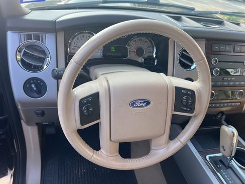 Used 2012 Ford Expedition XLT image 6