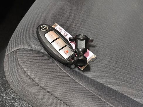 Used 2024 Nissan Frontier S w/ Technology Package image 39