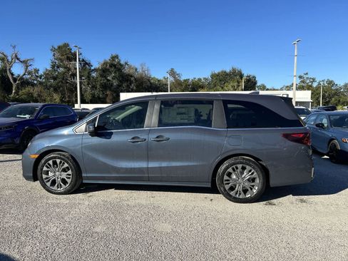 New 2026 Honda Odyssey Touring image 3