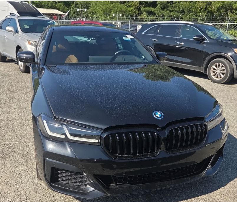 Used 2023 BMW 530e w/ M Sport Package RWD image 11