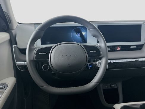 Used 2024 Hyundai Ioniq 5 SEL RWD image 18