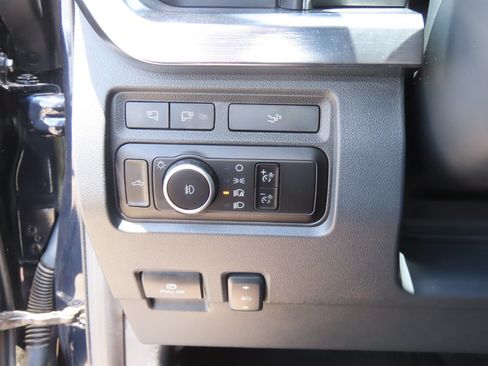 Used 2023 Ford F250 Lariat w/ Lariat Ultimate Package AWD/4WD image 27