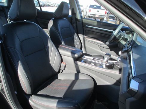 Used 2023 Nissan Altima 2.5 SR w/ SR Premium Package image 18