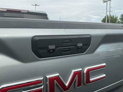 Used 2025 GMC Sierra 1500 SLT w/ SLT Premium Plus Package AWD/4WD image 31