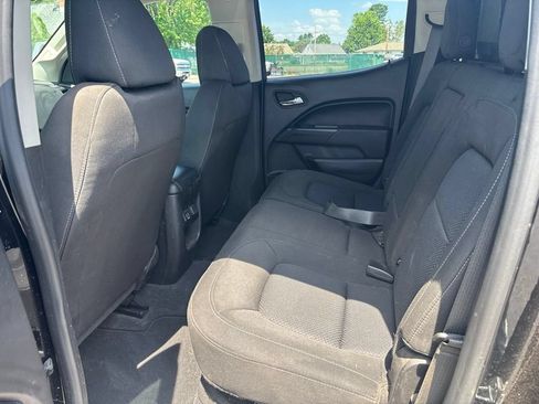 Used 2019 Chevrolet Colorado LT w/ LT Convenience Package AWD/4WD image 9