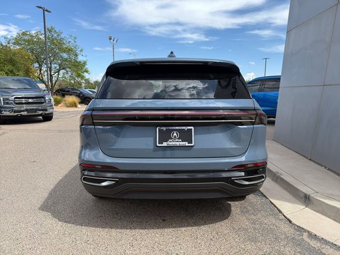 Used 2025 Lincoln Nautilus Premier AWD/4WD image 6