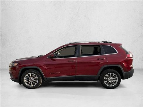 Used 2019 Jeep Cherokee Latitude Plus w/ Comfort/Convenience Group FWD image 9