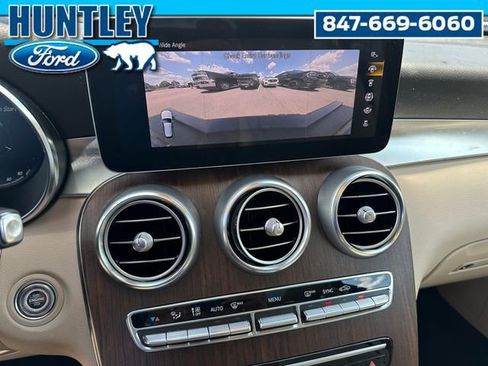 Used 2022 Mercedes-Benz GLC 300 4MATIC w/ Premium Package Lite image 25