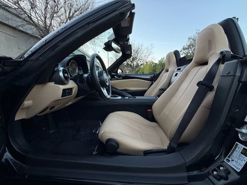 Used 2016 MAZDA MX-5 Miata Grand Touring image 32