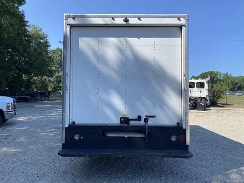 Used 2020 Chevrolet Express 3500 Extended w/ Driver Convenience Package RWD image 5