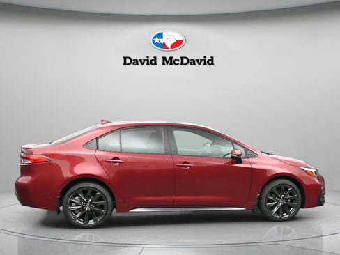Used 2024 Toyota Corolla SE w/ SE Premium Package FWD image 9