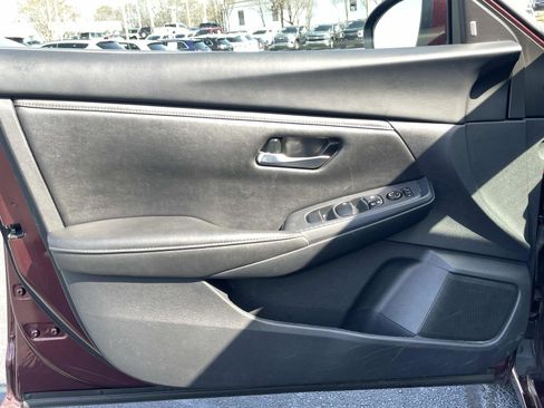 Used 2024 Nissan Sentra SV FWD image 15