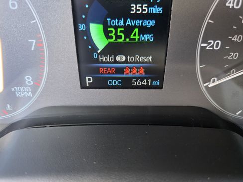 Certified 2025 Toyota Corolla LE image 28