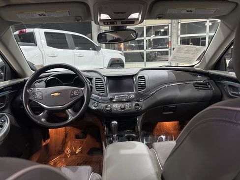 Used 2019 Chevrolet Impala Premier w/ Premier Convenience Package FWD image 31