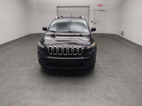 Used 2015 Jeep Cherokee Latitude FWD image 15