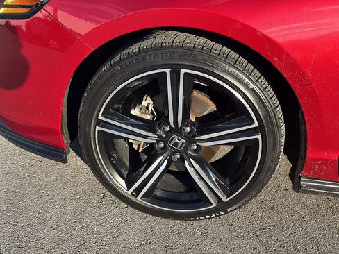 Used 2023 Honda Accord Sport image 9