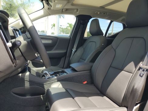 New 2026 Volvo XC40 B5 Ultra w/ Protection Package Premier image 12