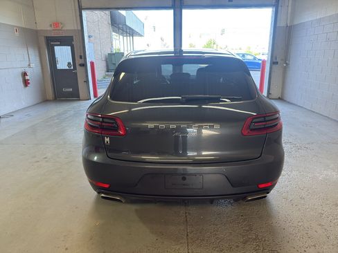 Used 2017 Porsche Macan AWD/4WD image 7