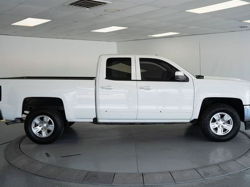 Used 2018 Chevrolet Silverado 1500 LT w/ Trailering Package AWD/4WD image 8