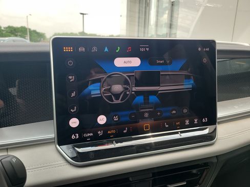 New 2025 Volkswagen Tiguan SE w/ Panoramic Sunroof Package AWD/4WD image 25