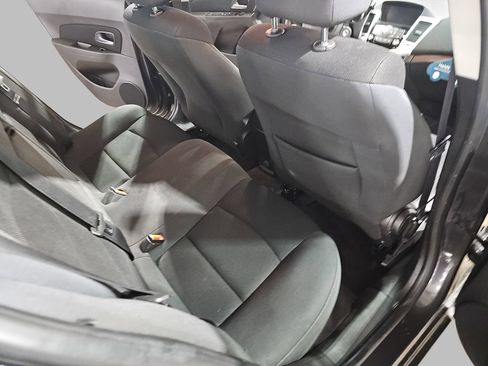 Certified 2016 Chevrolet Cruze LT w/ Technology Package FWD image 14
