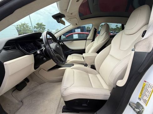 Used 2018 Tesla Model S AWD image 10