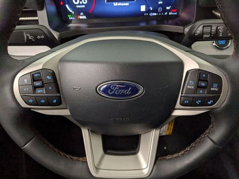 New 2025 Ford Explorer Active image 17