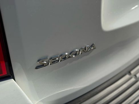 Used 2007 Kia Sedona EX image 45