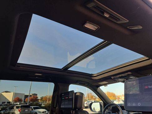 Used 2023 GMC Yukon XL Denali Ultimate image 22