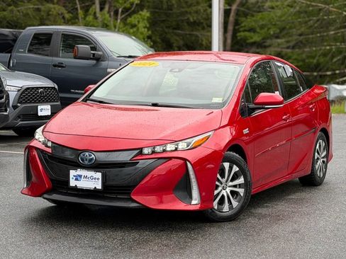 Used 2021 Toyota Prius Prime LE FWD image 1