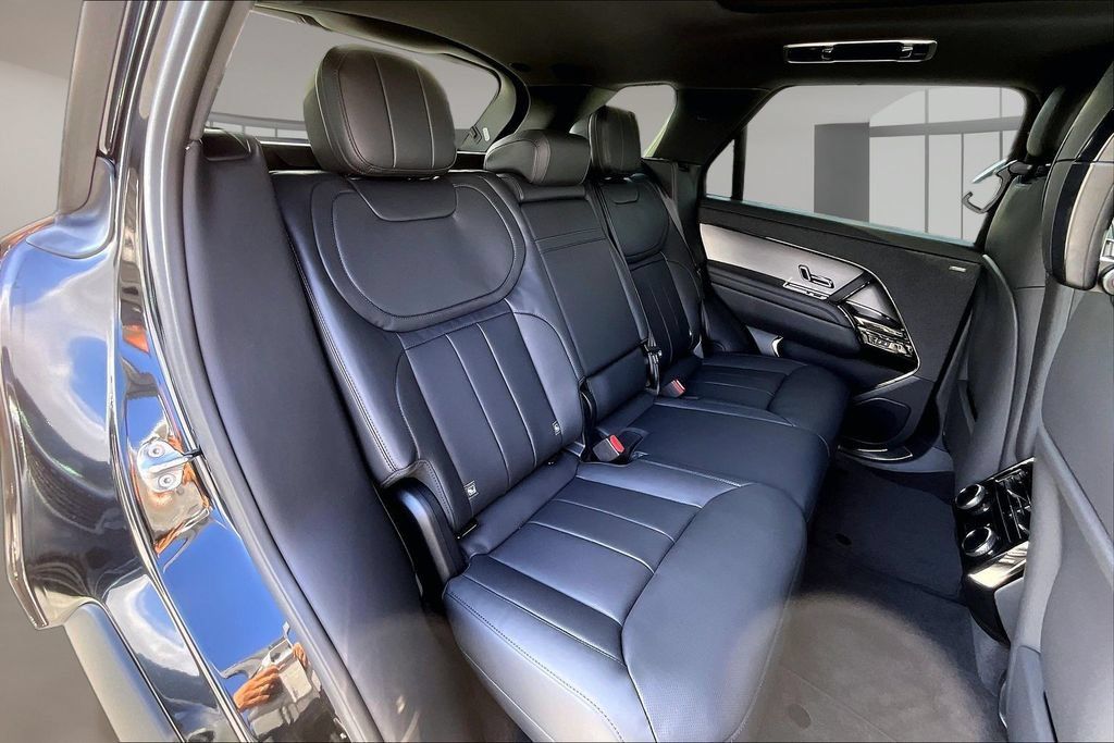New 2027 Land Rover Range Rover Sport SE AWD/4WD image 10