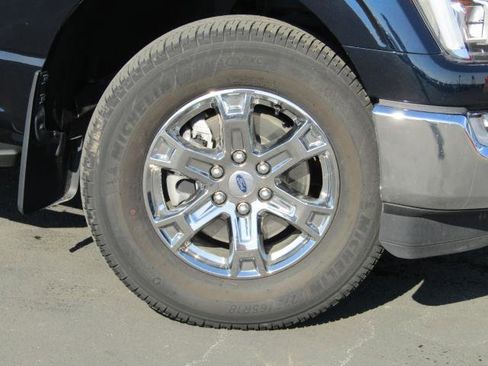 Certified 2022 Ford F150 XLT w/ Equipment Group 302A High image 5