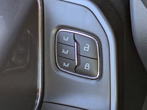 Used 2025 Ford F150 Lariat w/ Equipment Group 501A Mid image 25