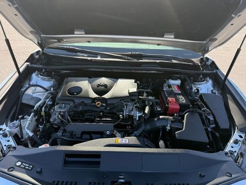 Used 2019 Toyota Camry LE image 33