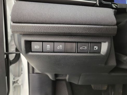 Used 2025 Toyota Camry LE FWD image 2